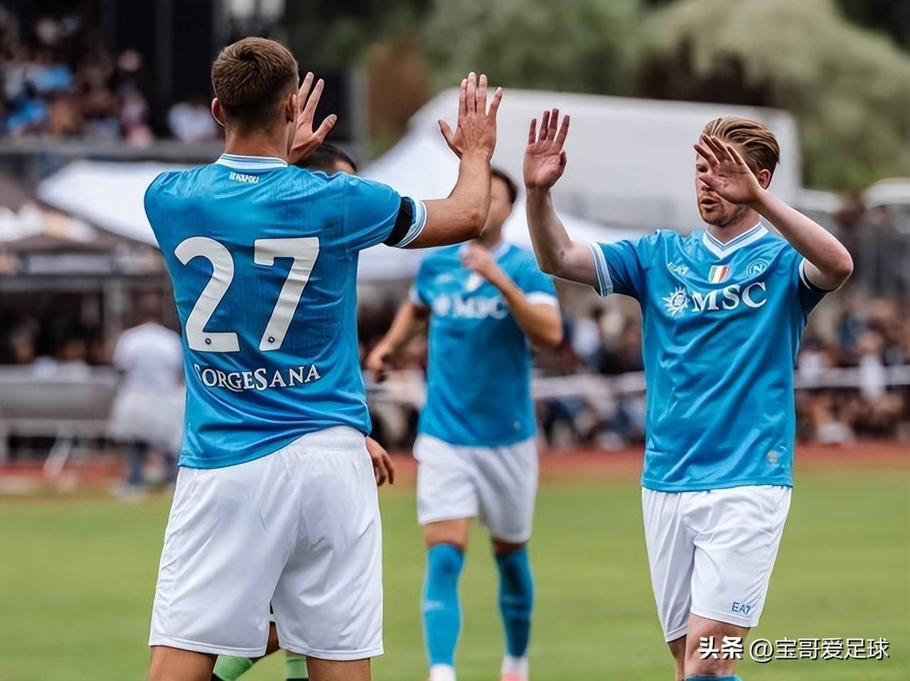 塞维利亚训练开放日,转会期单刀错失引观众欢呼,意甲在即,资深球员宣示担当的简单介绍 塞维利亚训练开放日,转会期单刀错失引观众欢呼,意甲在即,资深球员宣示担当的简单介绍