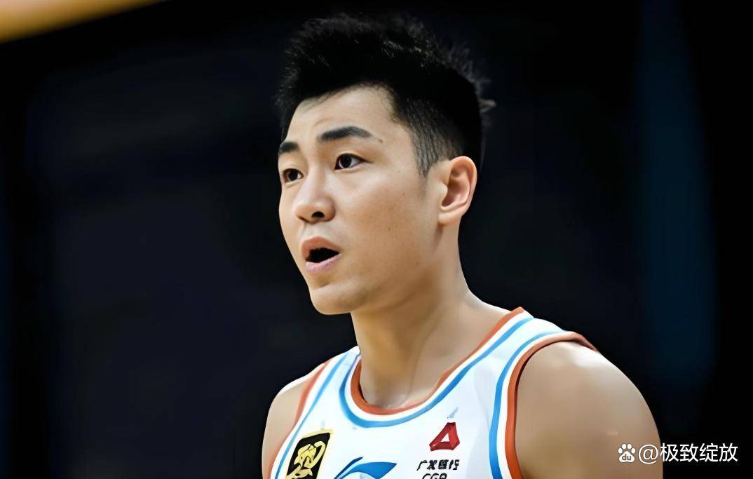 关于今夜山东男篮调整名单以备欧洲杯，临场应变环节打磨，更衣室稳定，年轻球员获得机会的信息