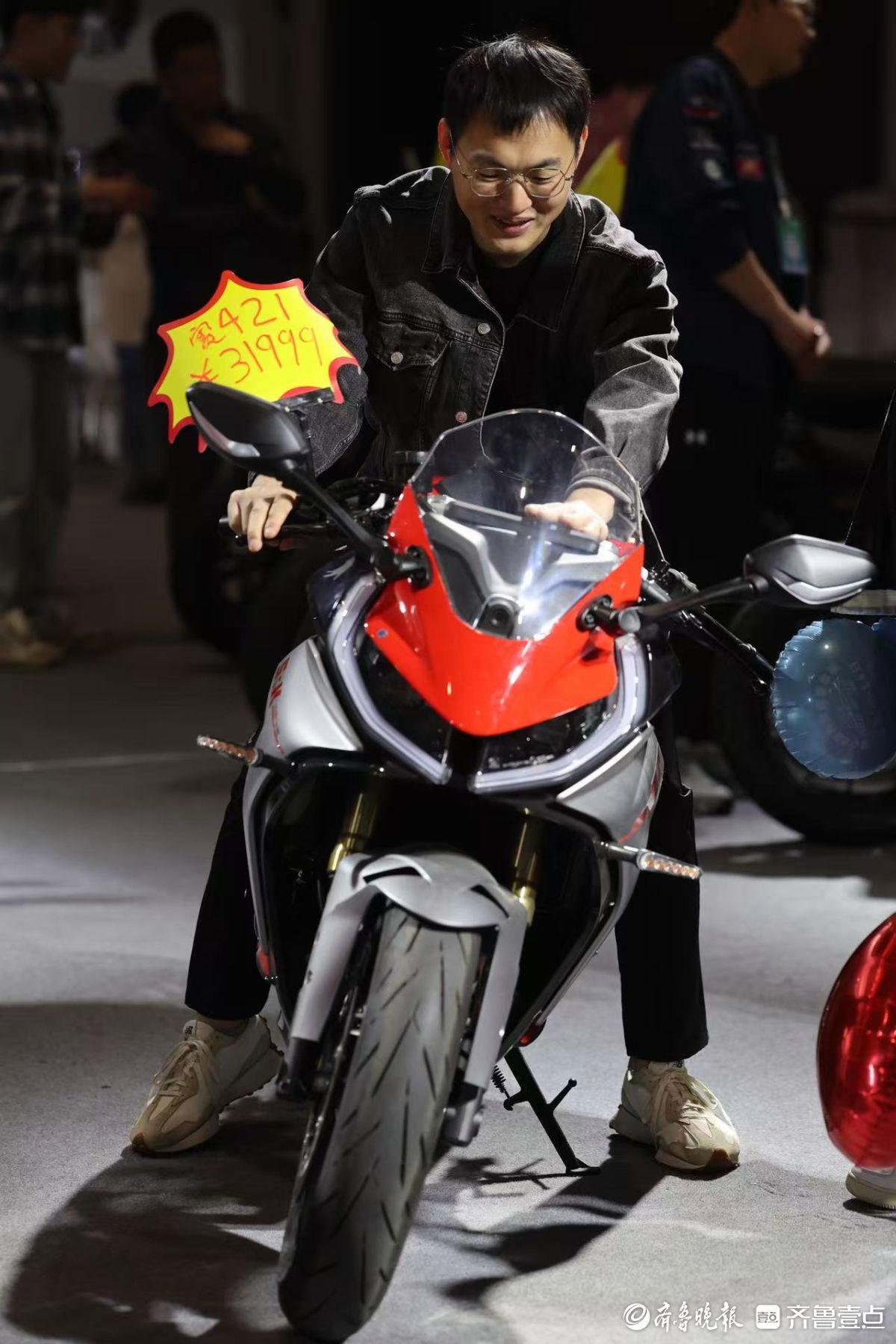 关于摩托车赛巡回赛上演强强对话,海滨霹雳队翻盘闽南天虎队,战术调整见效;锋线火力回暖的信息 关于摩托车赛巡回赛上演强强对话,海滨霹雳队翻盘闽南天虎队,战术调整见效;锋线火力回暖的信息