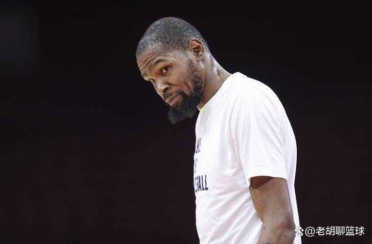 杜兰特重要时刻重返赛场，热火带队取胜！全场沸腾不已的简单介绍