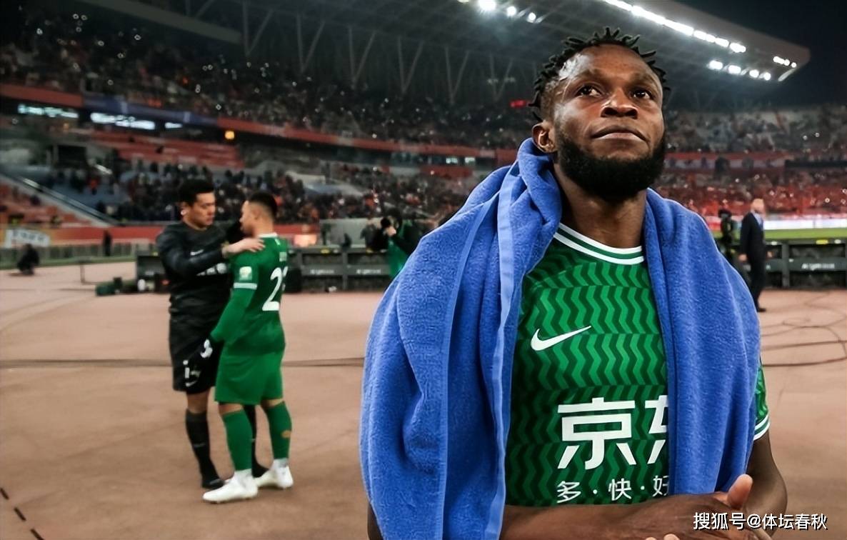  曼城豪取英超十连胜 