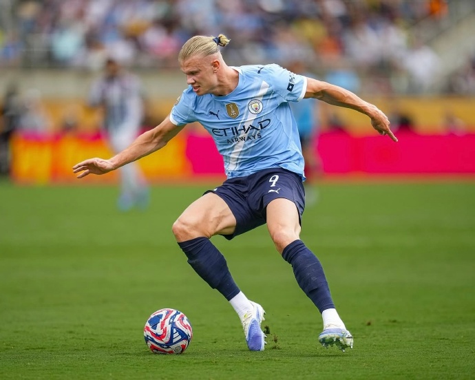 哈兰德迎来十二赛季高光表现，阿森纳球迷沸腾！的简单介绍